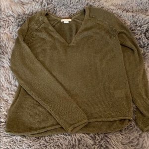 olive green H&M sweater size Medium